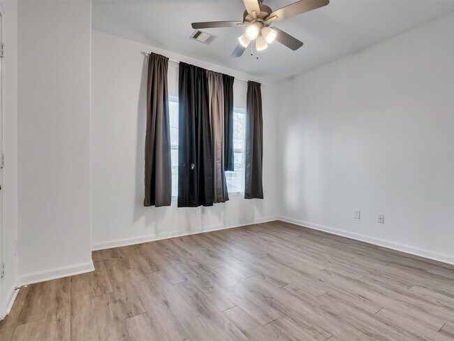 Building Photo - 3536 Rebecca St