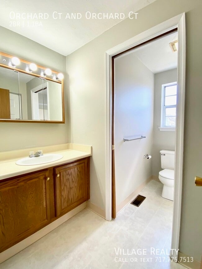 Building Photo - 402 Orchard Ct