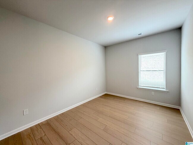 Building Photo - 204 Stockyard Cir