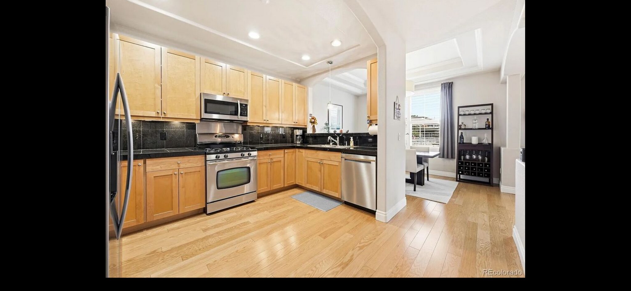 Building Photo - 40 Madison St