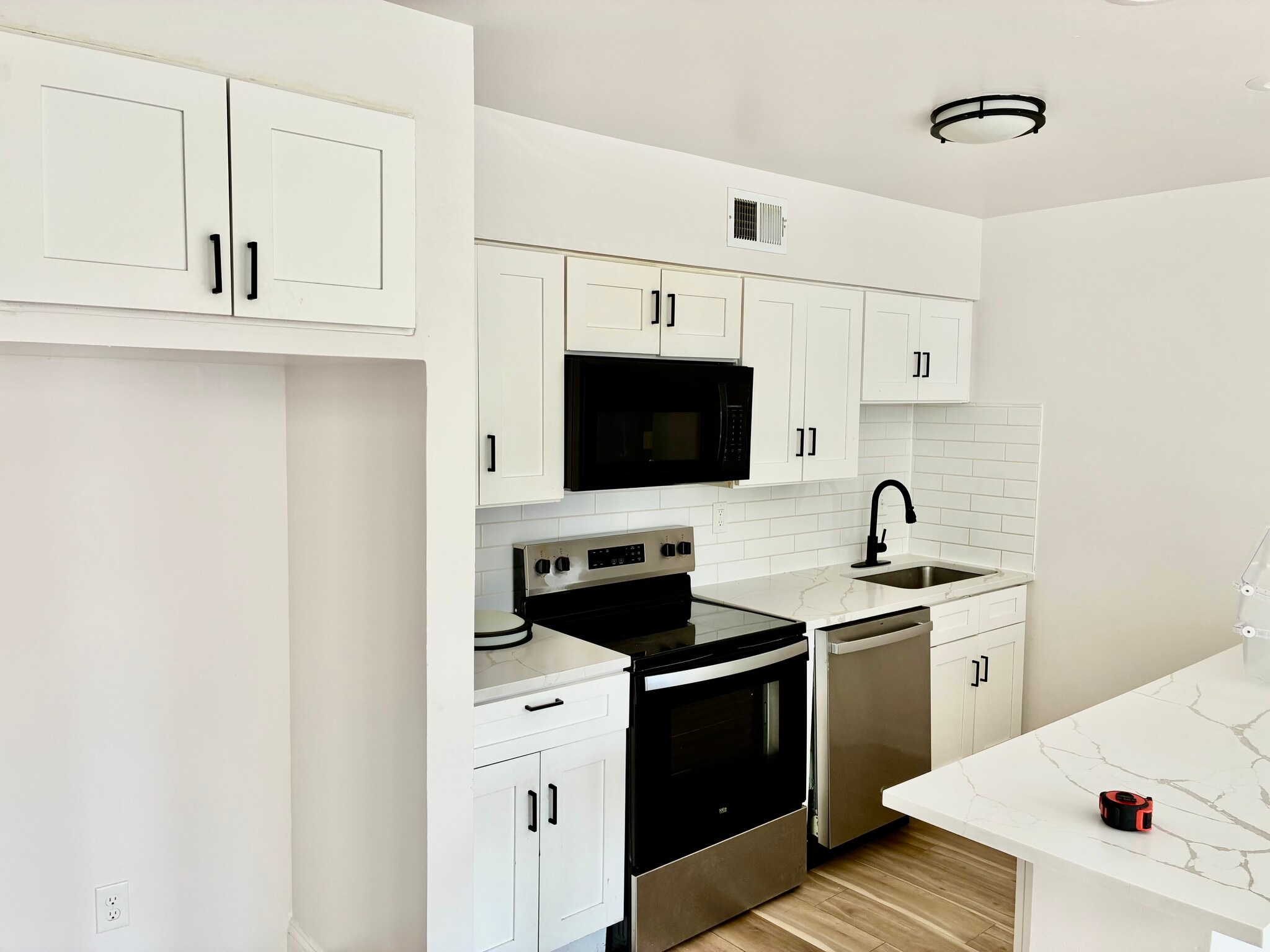 Building Photo - 2747 Armand Pl