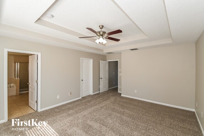 Building Photo - 207 Pine Arbor Cir