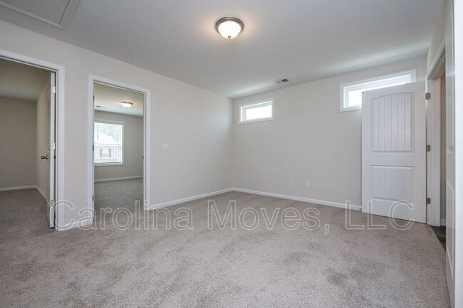 Building Photo - 124 Strongridge Trl