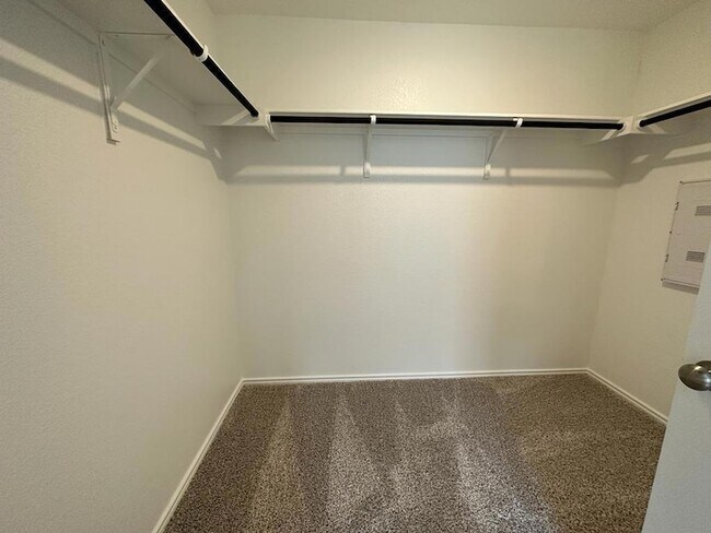 Building Photo - 365 Sonterra Dr