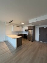 Building Photo - 1549 Van Buren St