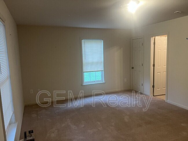 Building Photo - 35122 Saba Pl