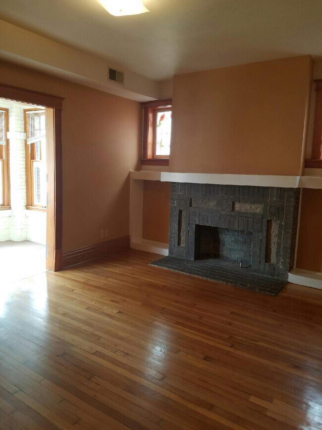 Building Photo - 5788 Pershing Ave