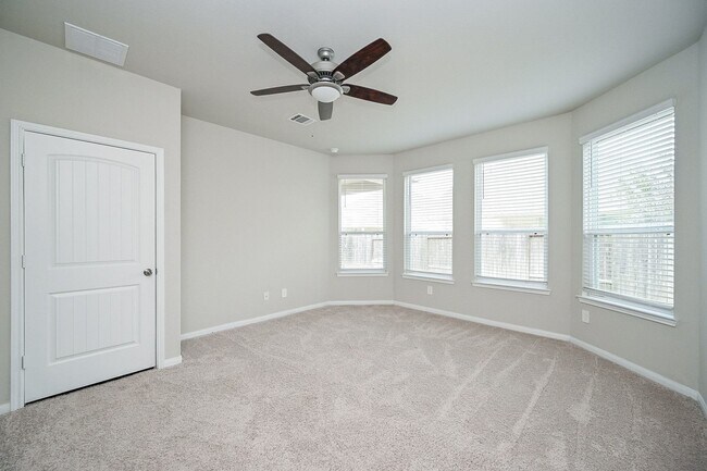 Building Photo - 2710 Hoffman Ln