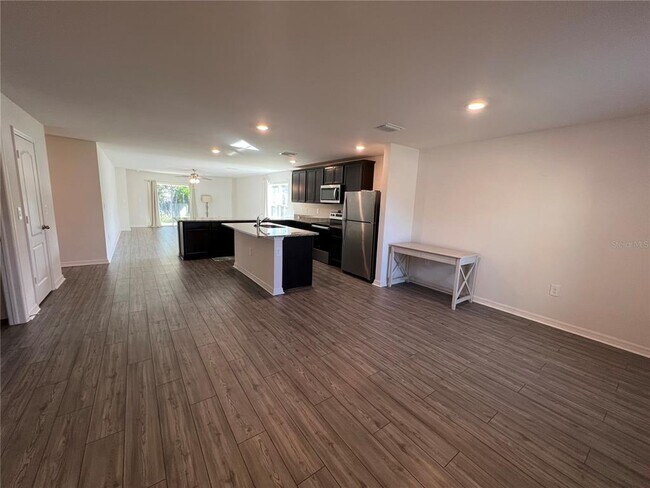 Building Photo - 3936 Basket St