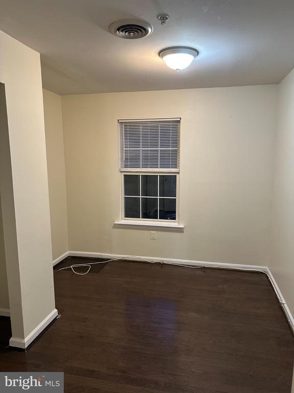 Building Photo - 11130 Hollowbrook Rd