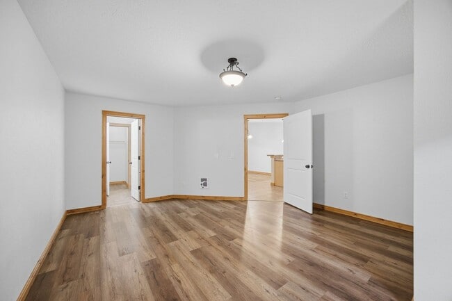 Building Photo - *PET FRIENDLY* 2 Bed 2 Bath Condo