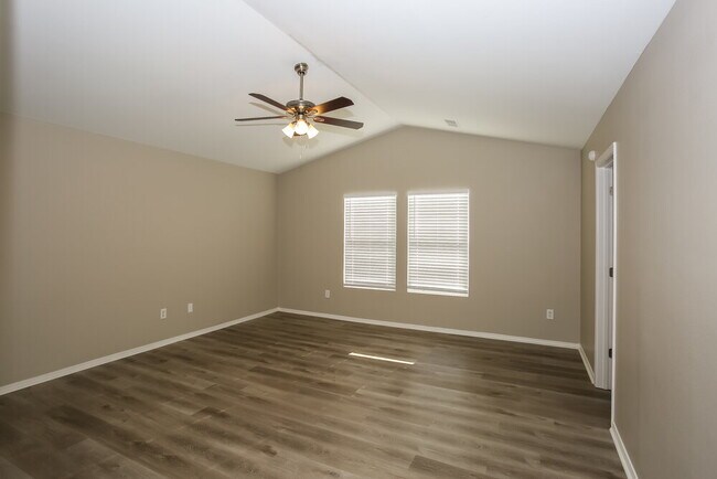 Building Photo - 1616 Poplar Shadow Dr