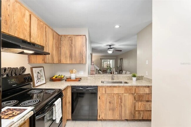 Building Photo - 6128 SW 8th Pl