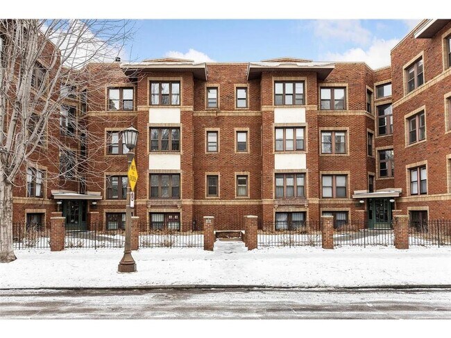 Building Photo - 385 Laurel Ave