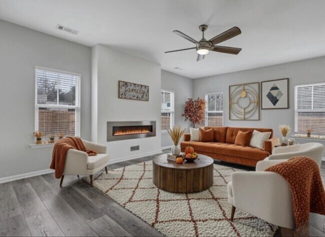 Building Photo - 1 Sunny Ct