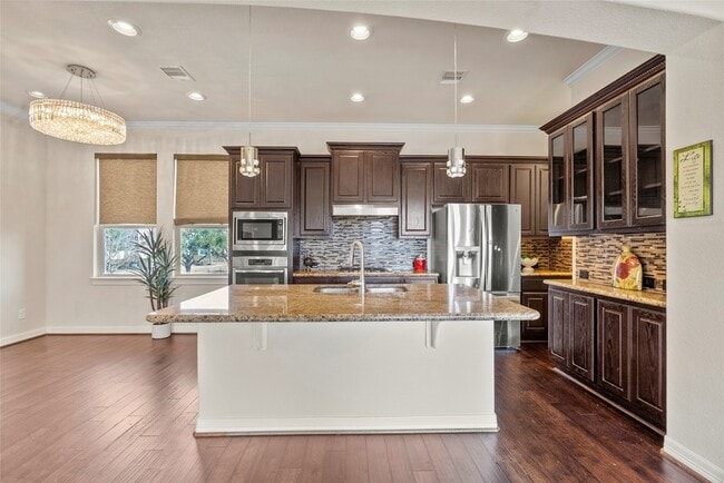 Building Photo - 10218 Spring Shadows Park Cir