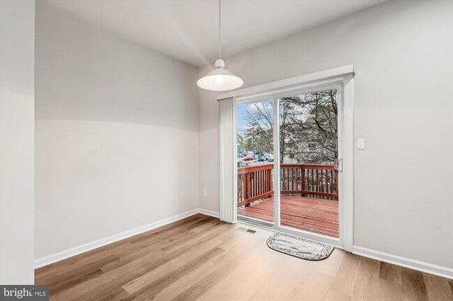 Building Photo - 5503 Sacramento Mews Pl