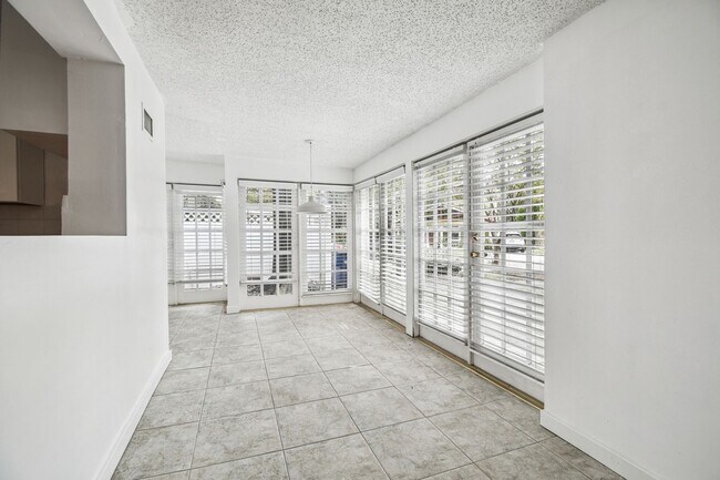 Building Photo - Beautiful Home on Davis Island