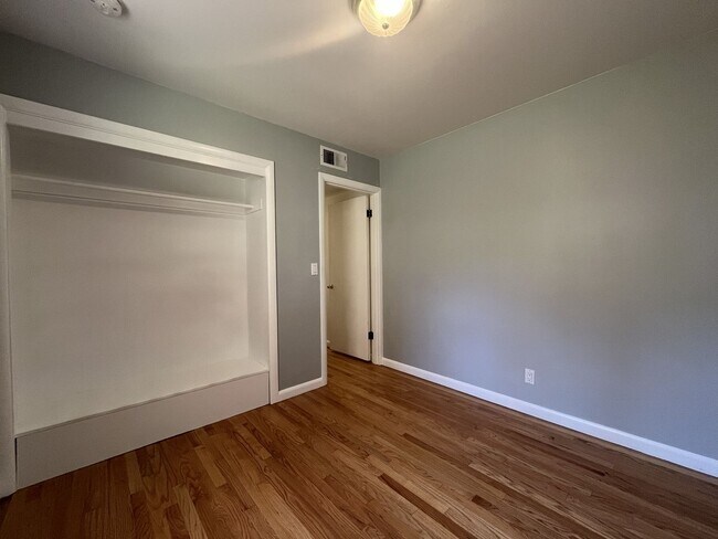 Building Photo - Beautiful 3-Bedroom Home with Remodeled Kitchen, Dual Living Spaces & Spacious Backyard