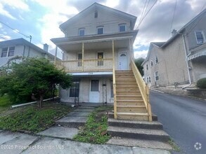 Building Photo - 1344 Washington St