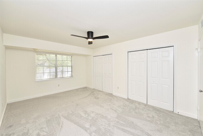 Building Photo - 2600 Bellefontaine St