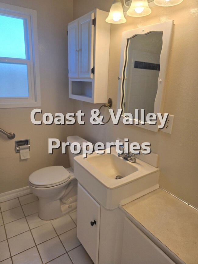 Building Photo - Wonderful North Salinas Home for RENT!!!