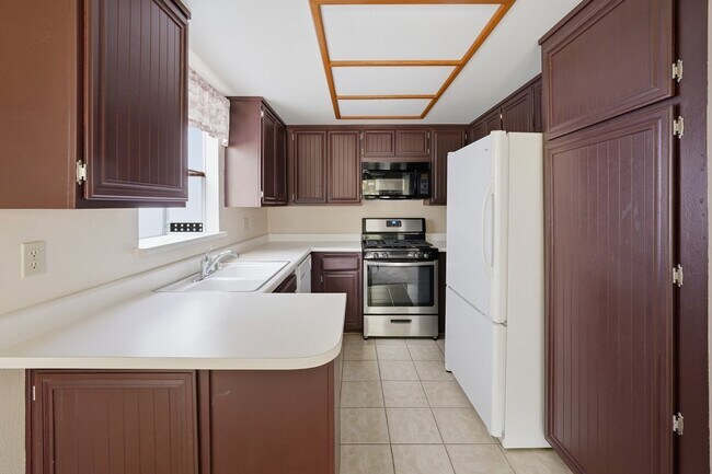 Building Photo - 26842 Claudette St