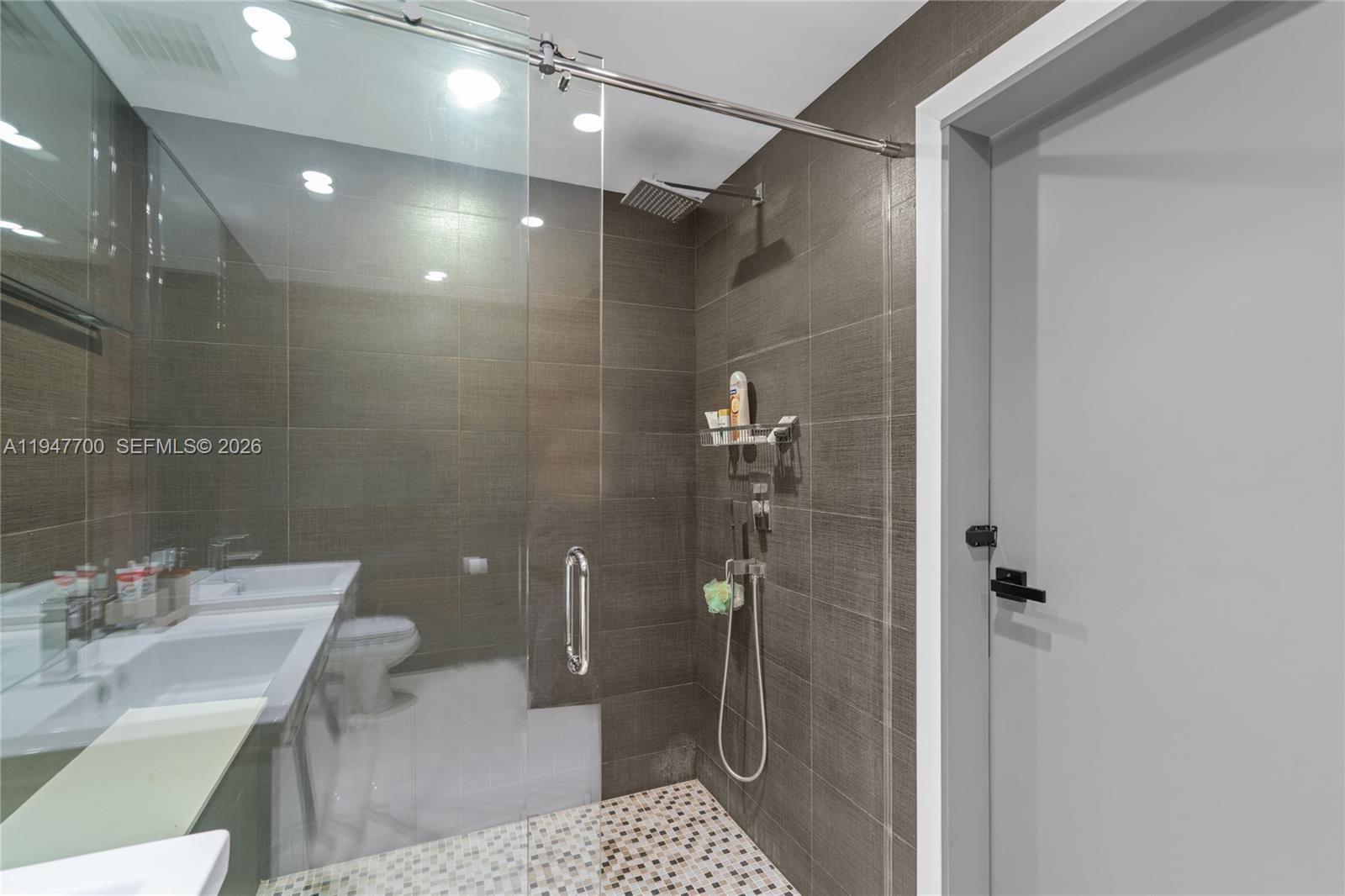 Building Photo - 90 SW 3rd St