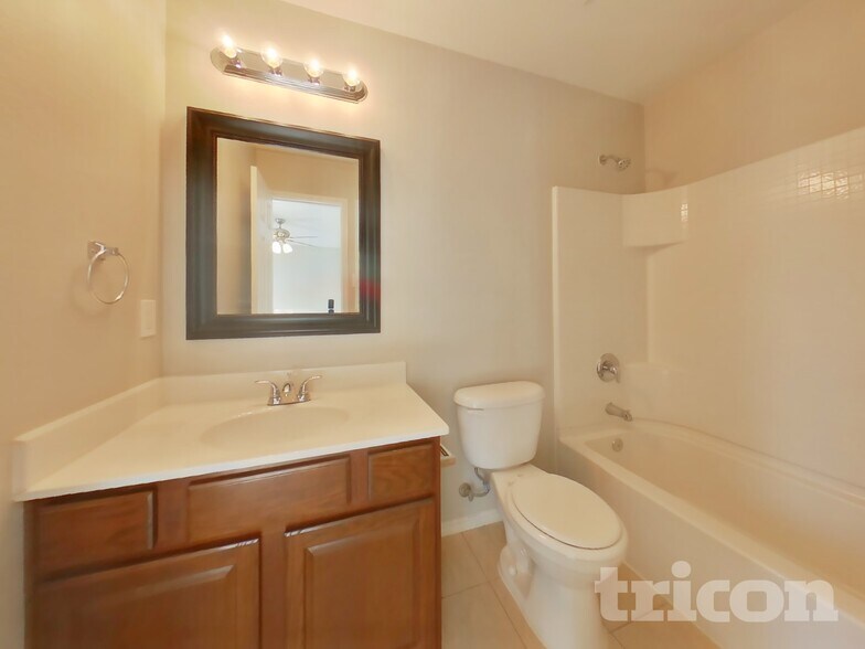 Building Photo - 9200 Tierra Verde Dr