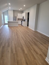 Building Photo - 121 Tall Grass Dr