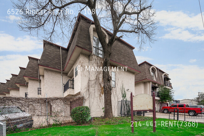 Building Photo - Prime location apartment!!