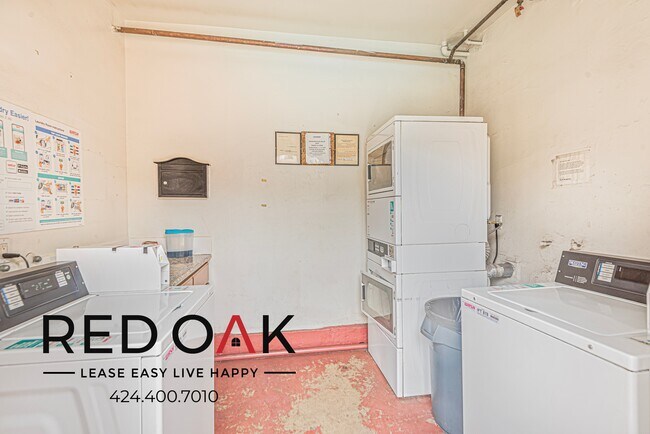 Building Photo - 1726 W 146th St