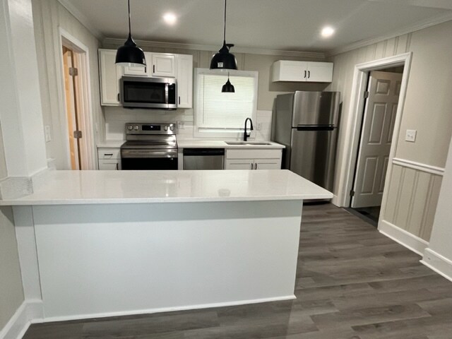 Building Photo - 403 Rodie Ave