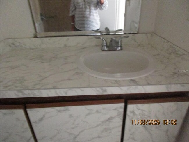 Building Photo - 291 Flower Ln