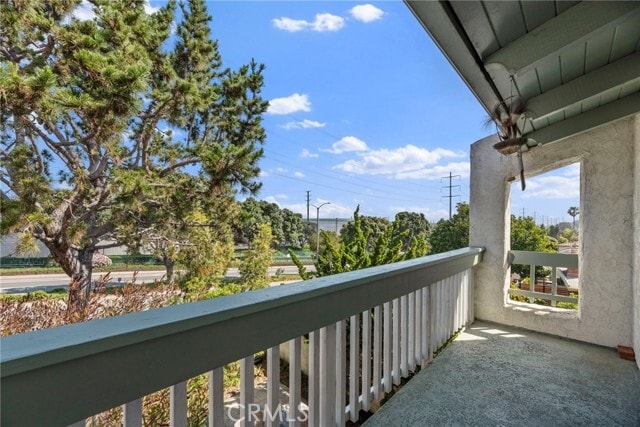 Building Photo - 516 Rosecrans Ave