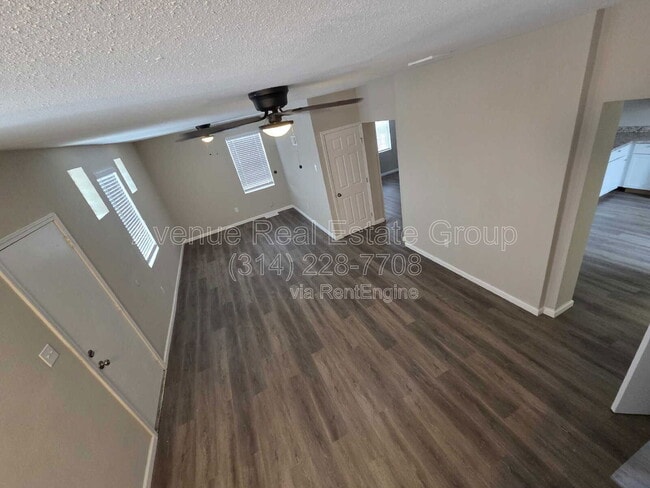 Building Photo - 1131 N Florissant Rd