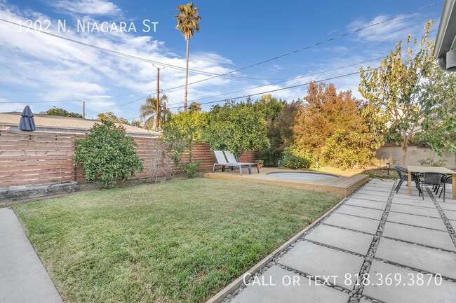 Building Photo - 1202 N Niagara St