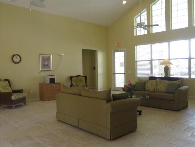 Building Photo - 2806 Club Cortile Cir