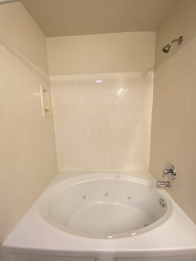 Building Photo - GATED COMMUNITY - 2 Story Townhouse - All BR Upper Level