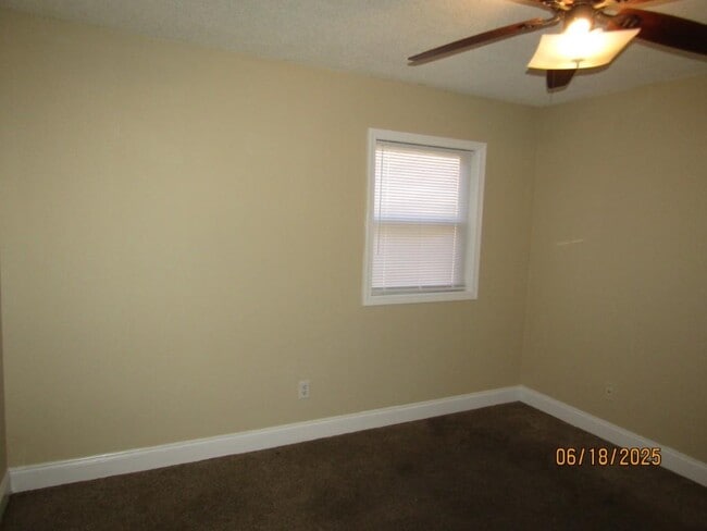 Building Photo - 4150 Horseshoe Rd N