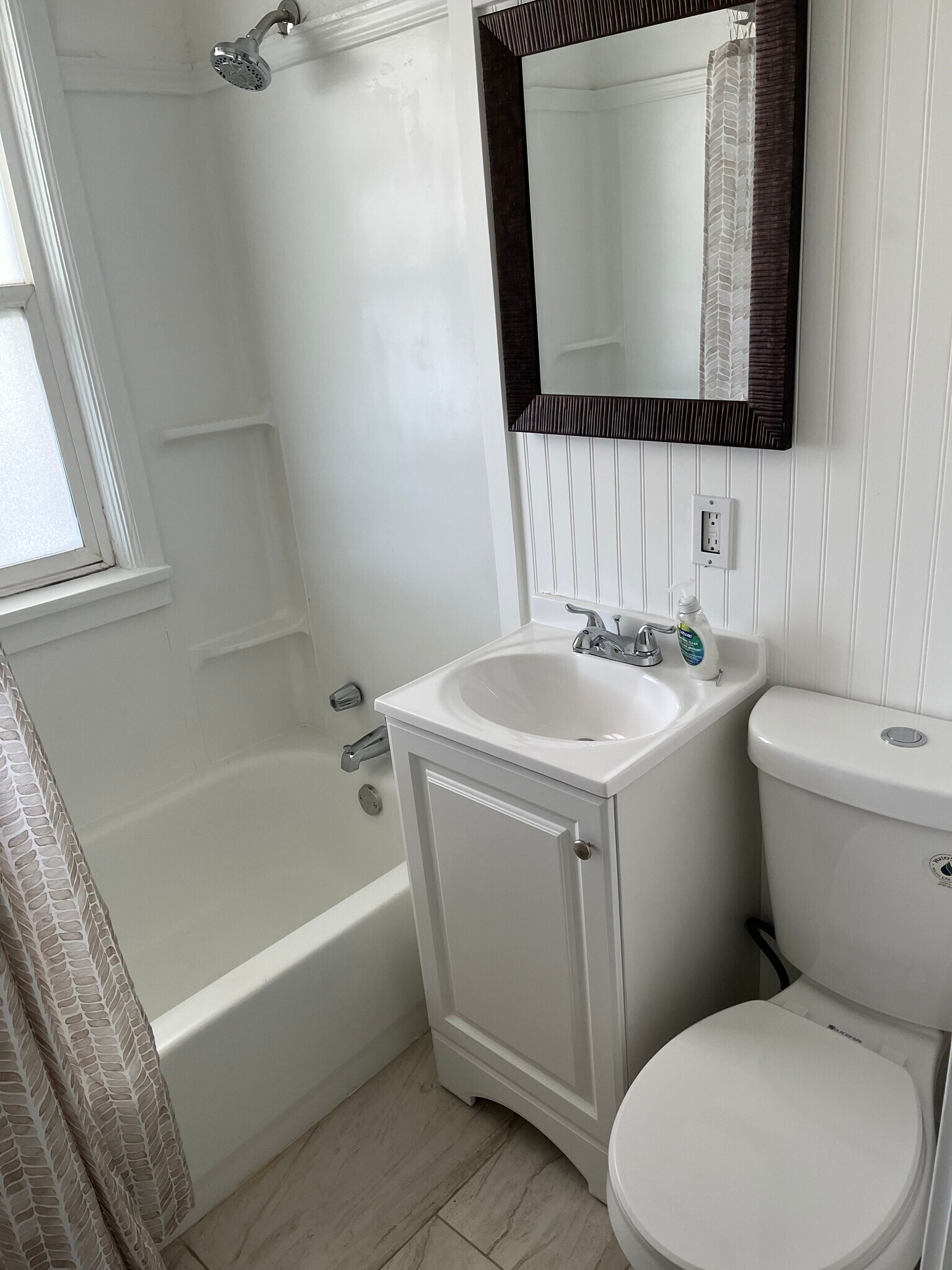 First floor bathroom - 1235 Ada Ave
