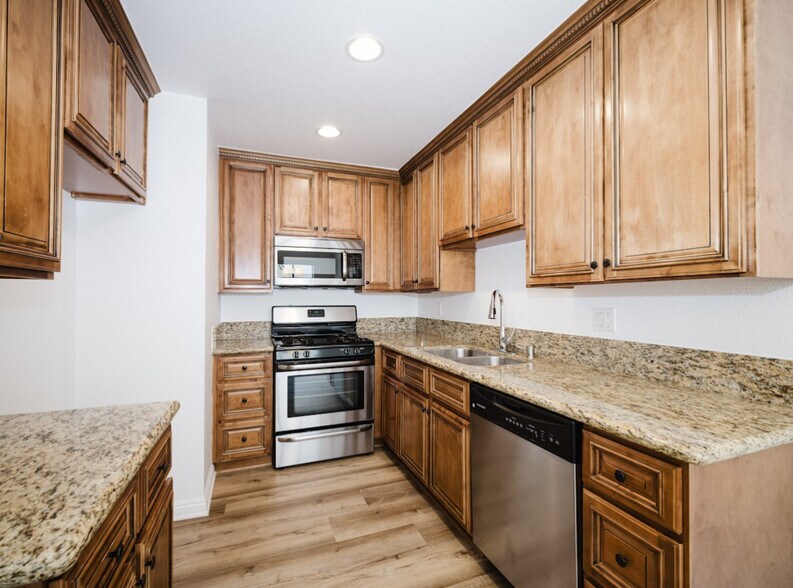 Building Photo - 4509 Vista Del Monte Ave