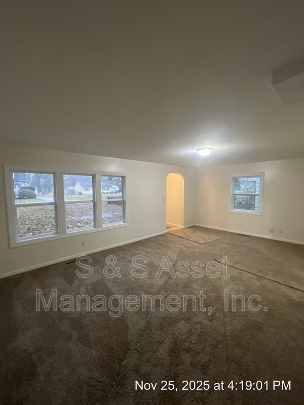 Building Photo - 6338 Rosedale Rd