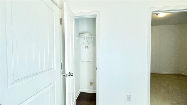 Building Photo - 436 Fieldview Ln