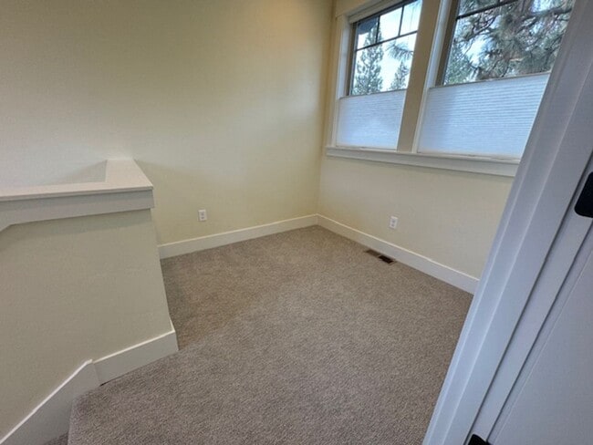 Building Photo - Work & Live in Super desirable North West Crossing. Unique 2 bedroom three three bath home. Profe...