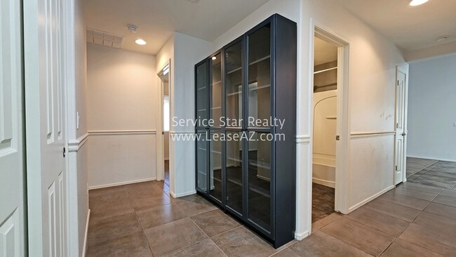 Building Photo - 36243 N Mirandesa Dr