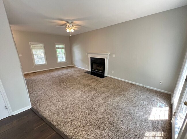 Building Photo - Cul-de-sac 4 bedroom home in Scotts Mill!