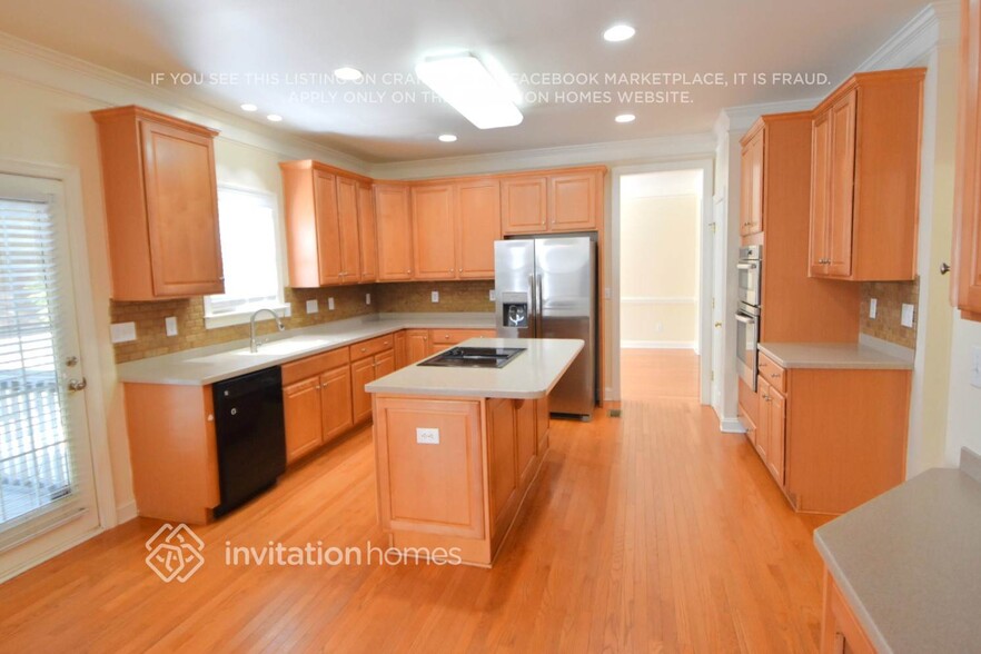 Building Photo - 15621 Aberfeld Rd