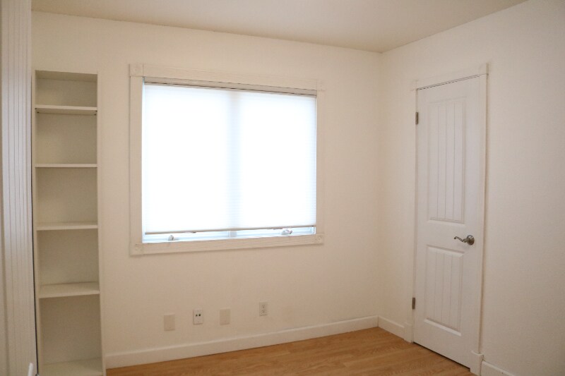 Building Photo - 7102 Moat Cove