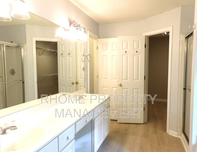 Building Photo - 9050 Brockham Way